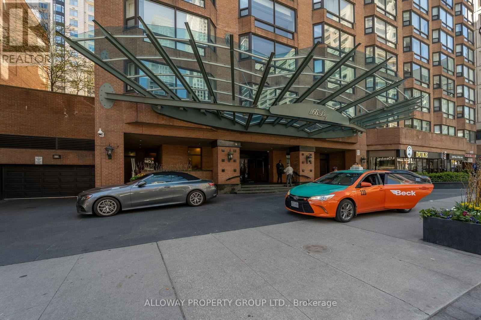 1305-1166 Bay Street, Toronto, ON, M5S 2X8 - 2