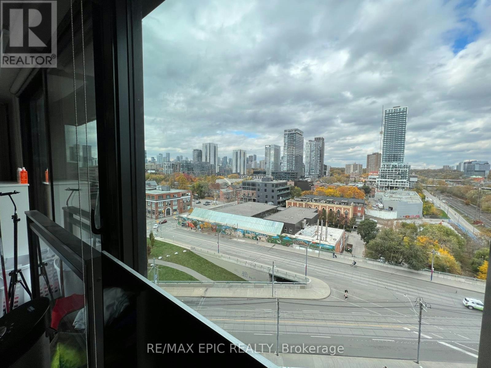 1003-51 Trolley Crescent, Toronto, ON, M5A 0E9 - 7
