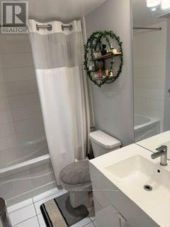 651-10 Capreol Court, Toronto, ON, M5V 4B3 - 6