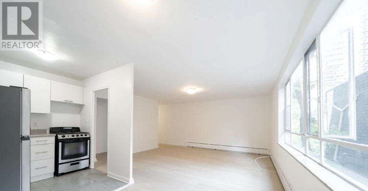 302-77 Erskine Avenue, Toronto, ON, M4P 1Y5 - 7
