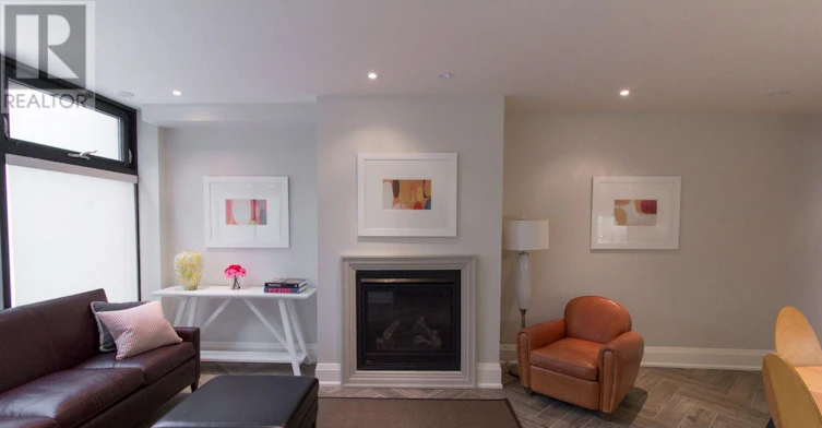 2A-692 Mount Pleasant Road, Toronto, ON, M4S 2N3 - 4