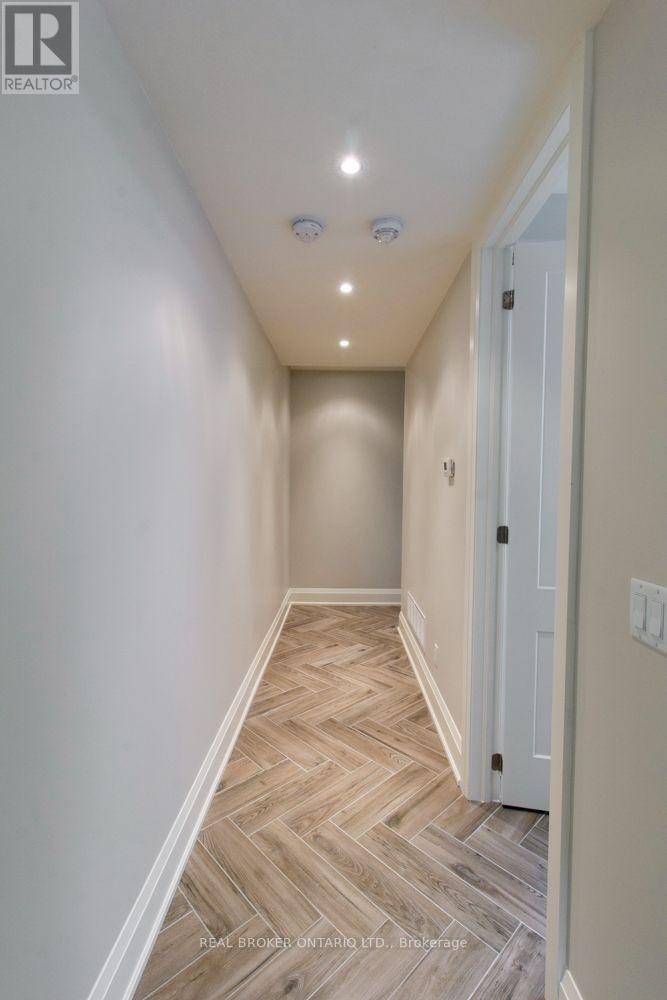 2A-692 Mount Pleasant Road, Toronto, ON, M4S 2N3 - 7