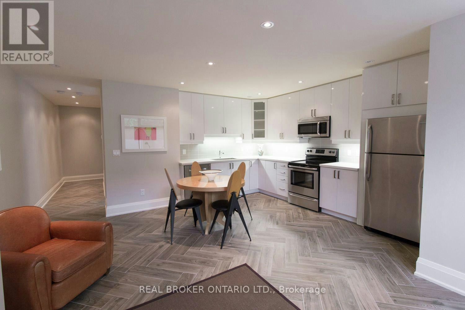 2A-692 Mount Pleasant Road, Toronto, ON, M4S 2N3