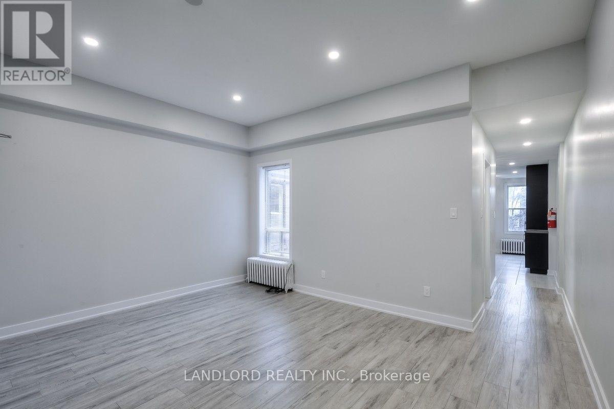 2-37 Grange Avenue, Toronto, ON, M5T 1C6 - 8