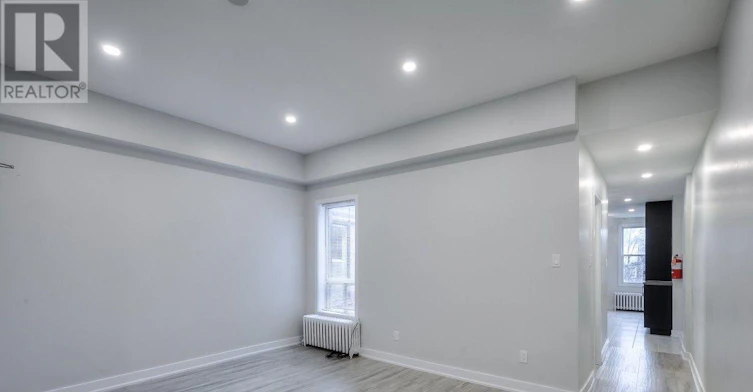 2-37 Grange Avenue, Toronto, ON, M5T 1C6 - 8