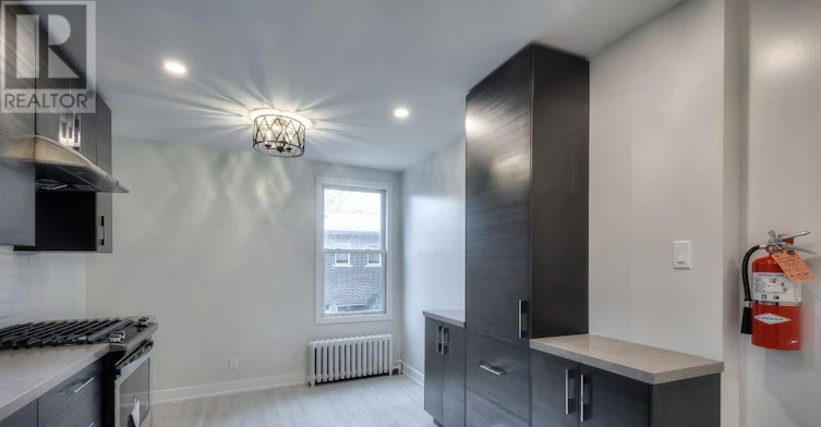 2-37 Grange Avenue, Toronto, ON, M5T 1C6 - 2