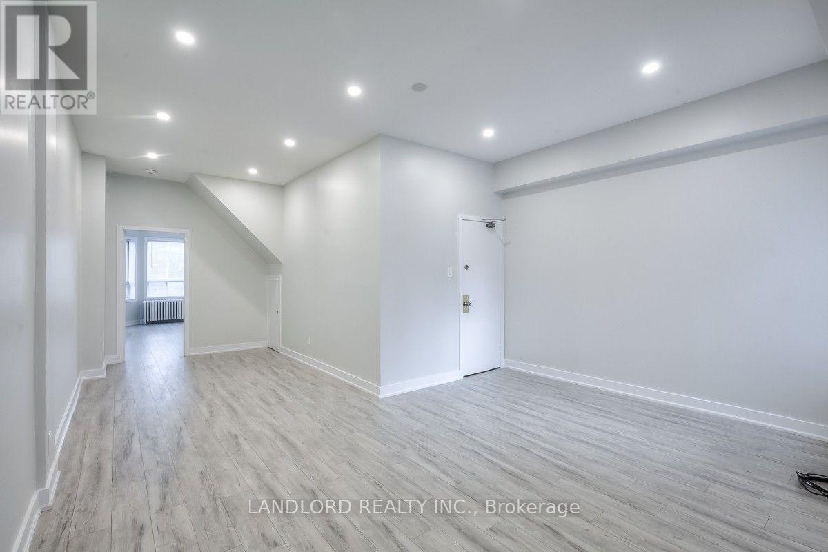 2-37 Grange Avenue, Toronto, ON, M5T 1C6 - 6