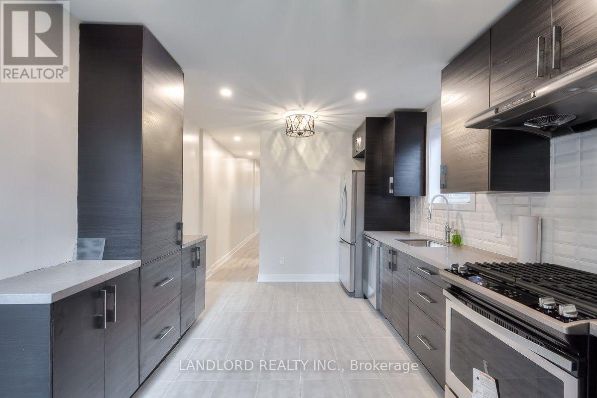 2-37 Grange Avenue, Toronto, ON, M5T 1C6 - 4