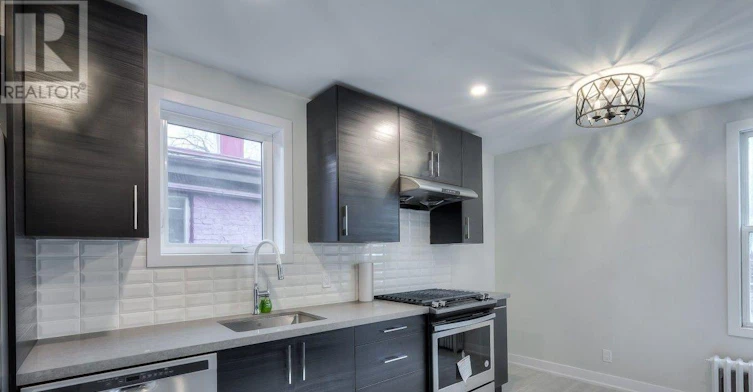 2-37 Grange Avenue, Toronto, ON, M5T 1C6 - 3