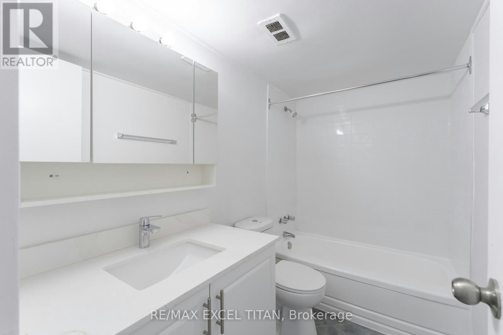 1202-1385 Midland Avenue, Toronto, ON, M1P 3B8 - 12