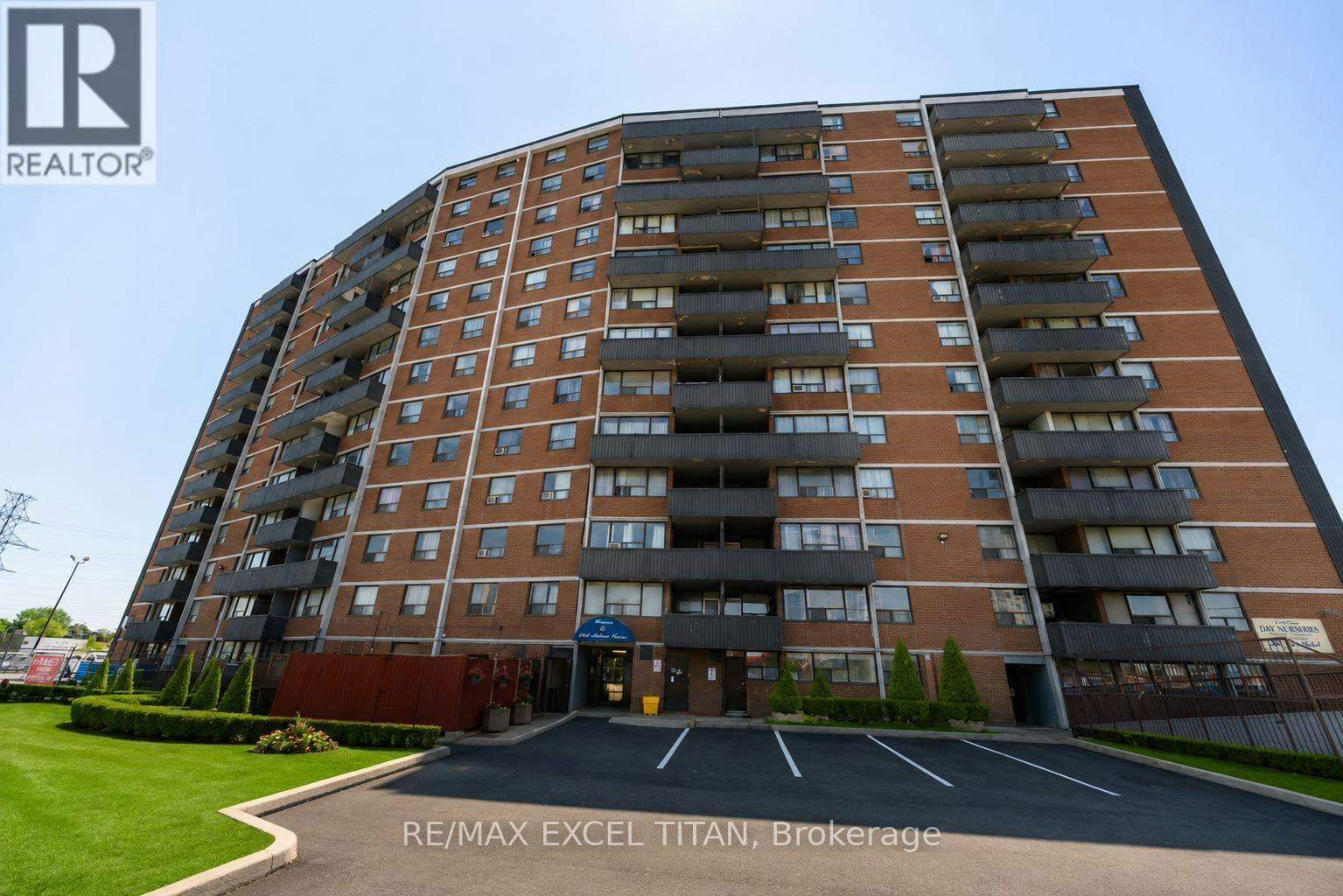 1202-1385 Midland Avenue, Toronto, ON, M1P 3B8