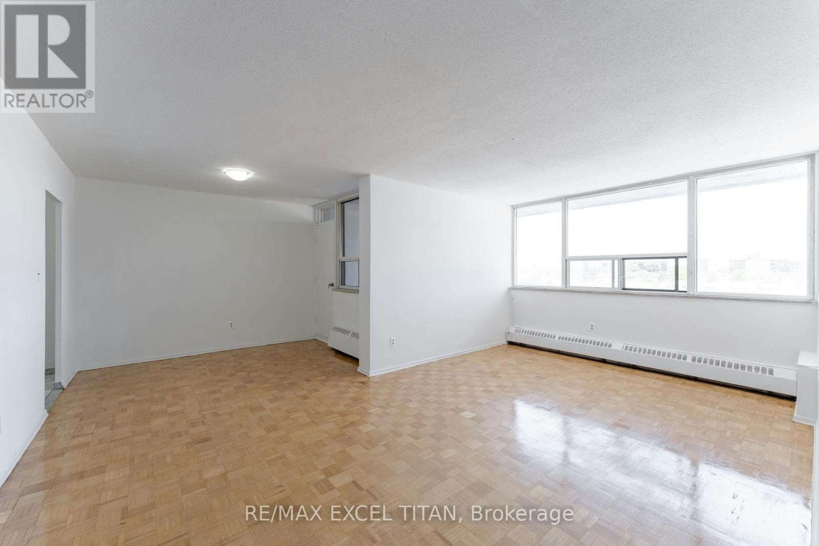 1202-1385 Midland Avenue, Toronto, ON, M1P 3B8 - 9
