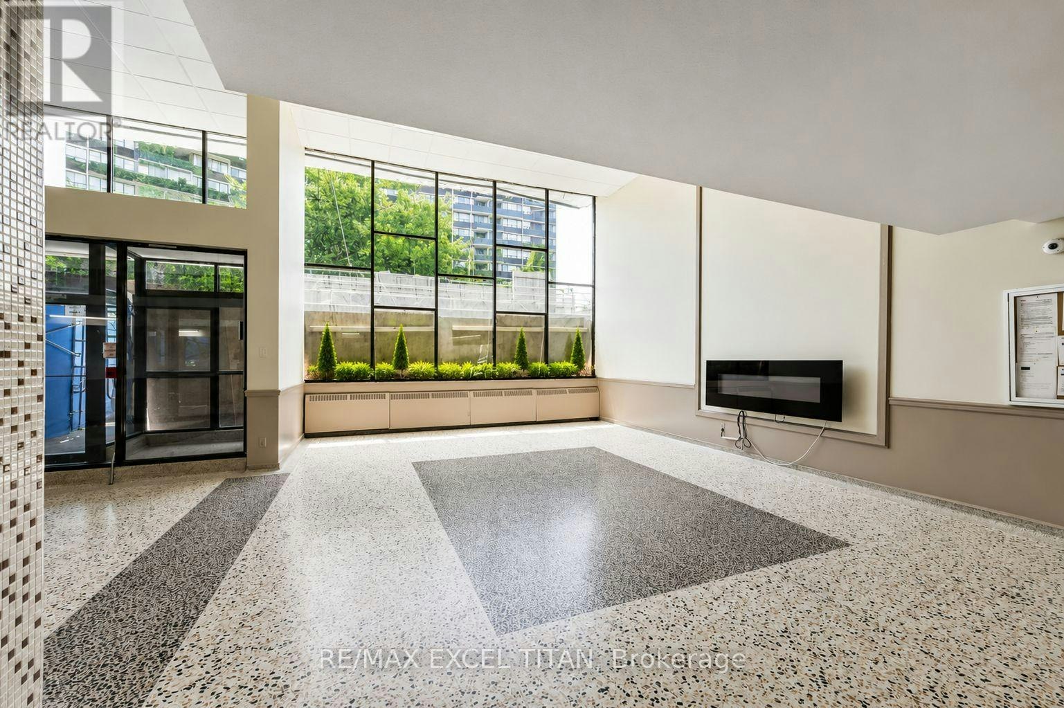 1202-1385 Midland Avenue, Toronto, ON, M1P 3B8 - 4
