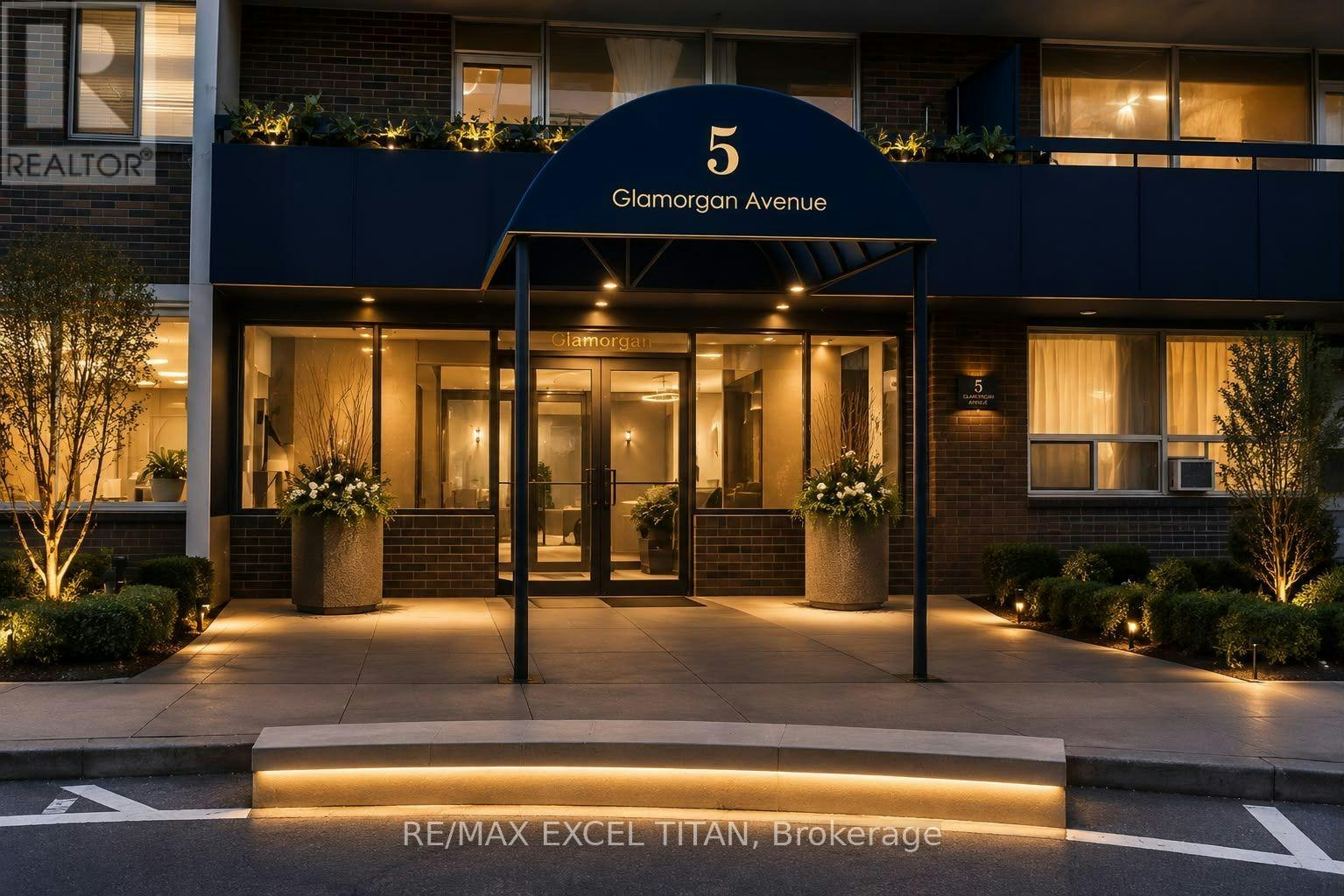 910-5 Glamorgan Avenue, Toronto, ON, M1P 4P1