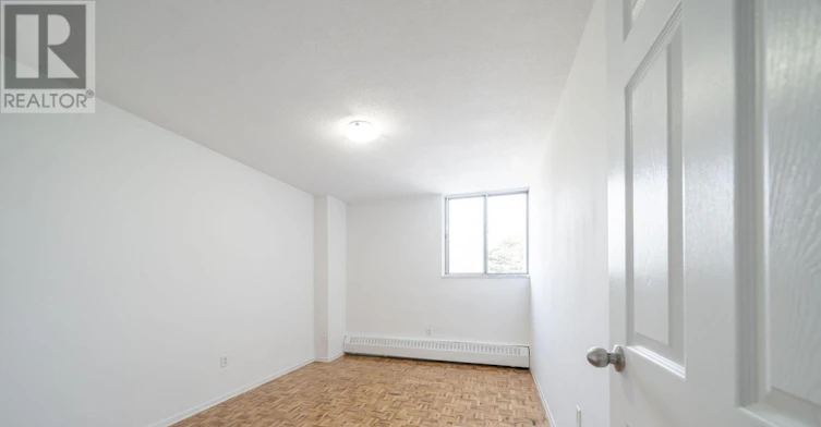 910-5 Glamorgan Avenue, Toronto, ON, M1P 4P1 - 11