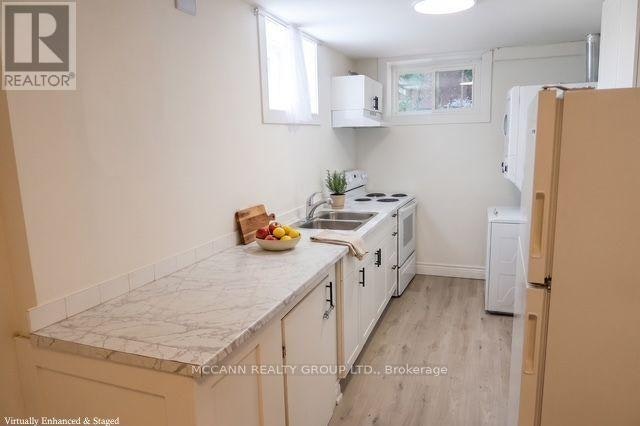 B-562 Mulock Court, Newmarket, ON, L3Y 5H2 - 8
