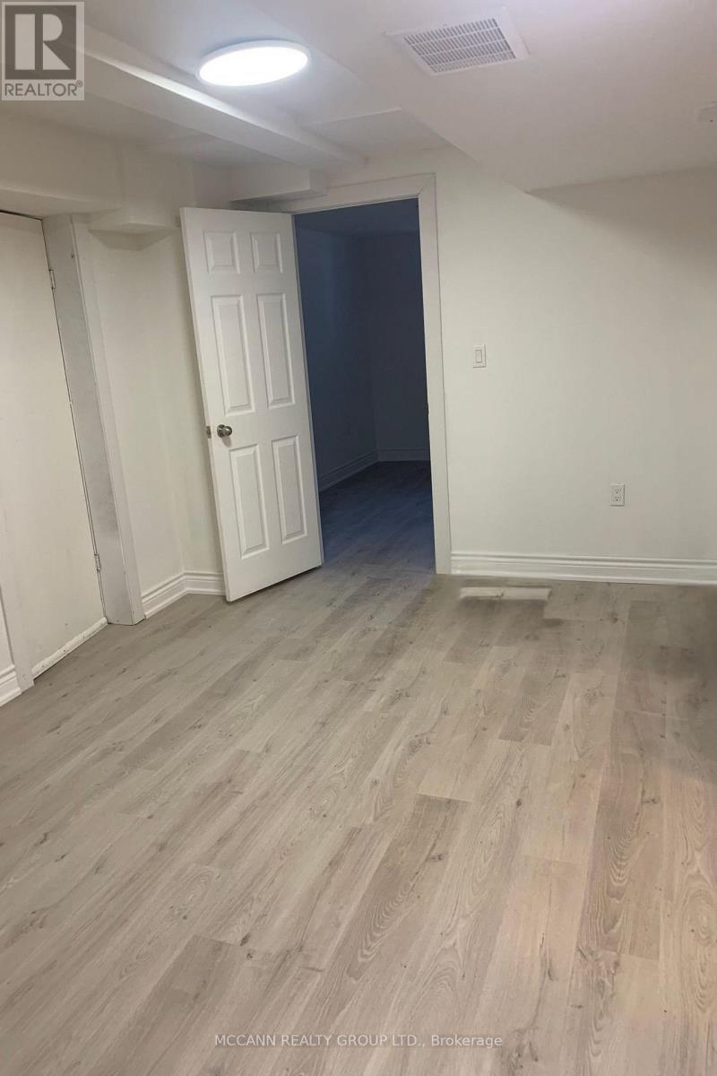B-562 Mulock Court, Newmarket, ON, L3Y 5H2 - 7