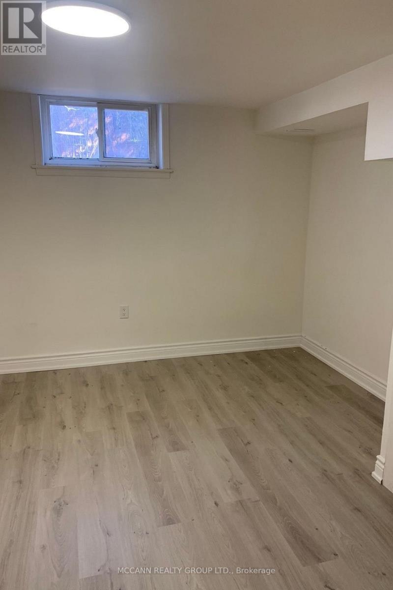 B-562 Mulock Court, Newmarket, ON, L3Y 5H2 - 5