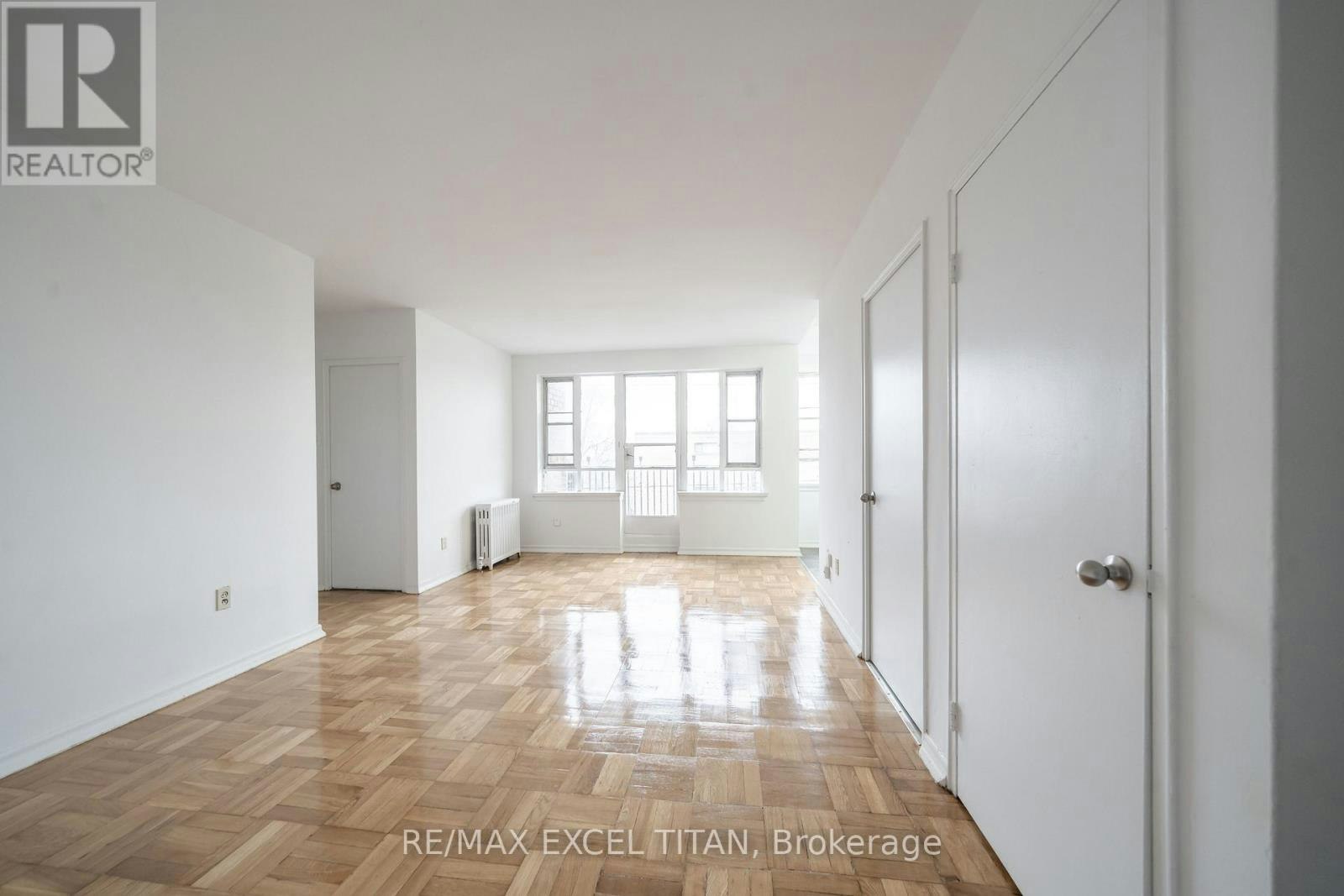 103-2507 Eglinton Avenue W, Toronto, ON, M6M 1S9 - 8