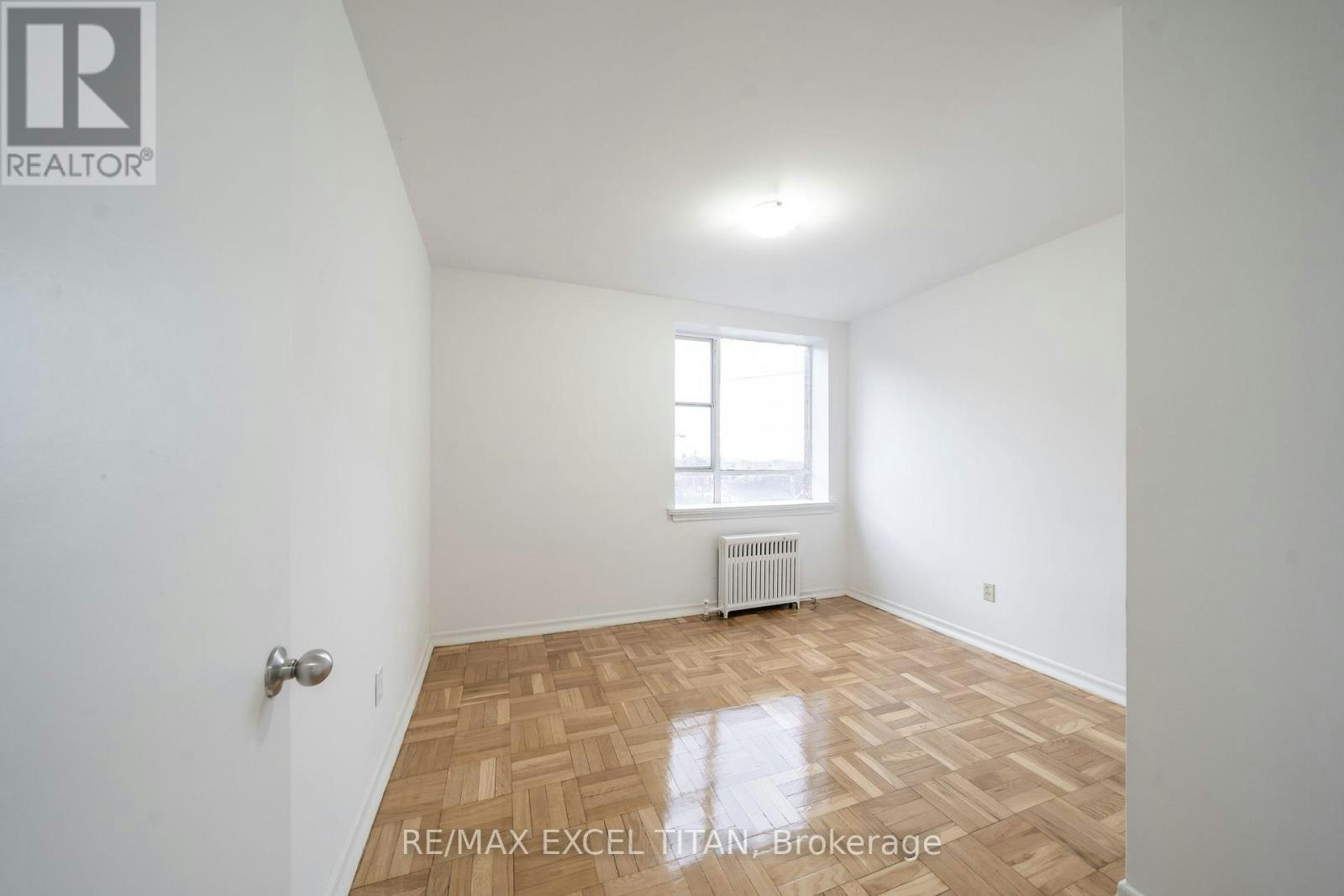 103-2507 Eglinton Avenue W, Toronto, ON, M6M 1S9 - 3