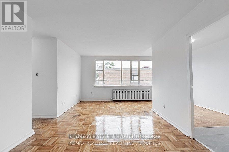 G4-2515 Eglinton Avenue W, Toronto, ON, M6M 1T2 - 7
