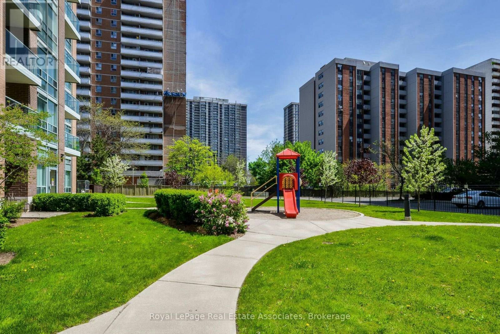 306-11 Michael Power Place, Toronto, ON, M9A 5G3 - 31
