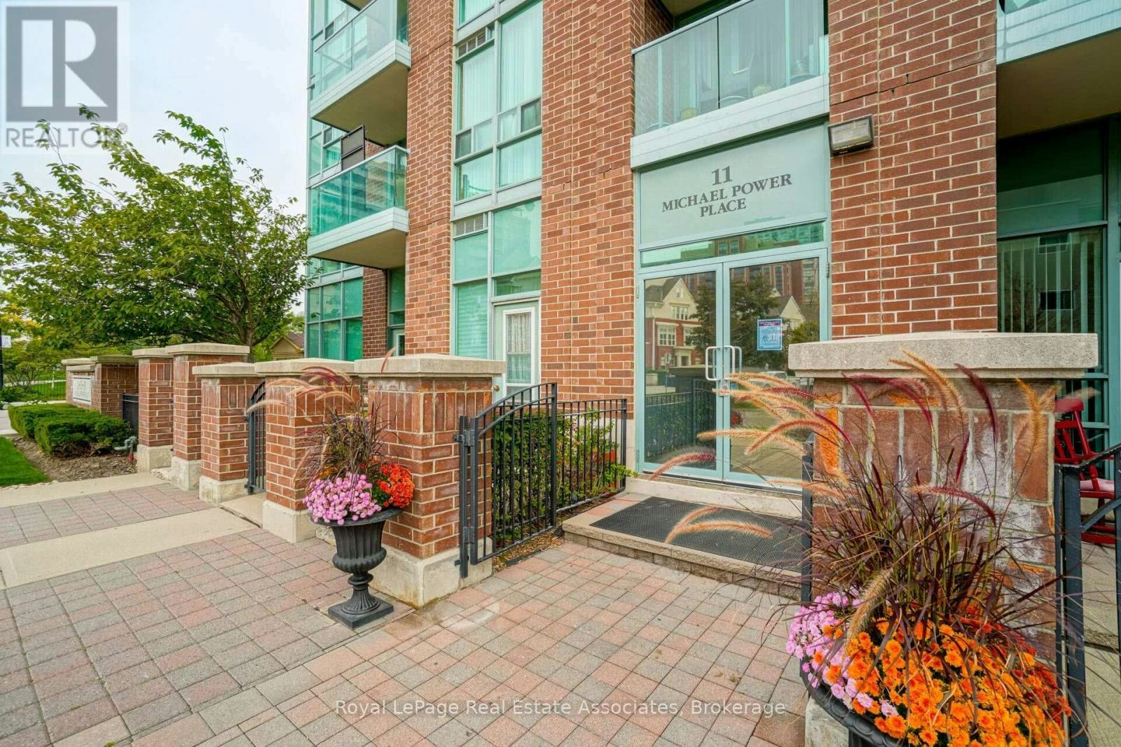 306-11 Michael Power Place, Toronto, ON, M9A 5G3 - 3