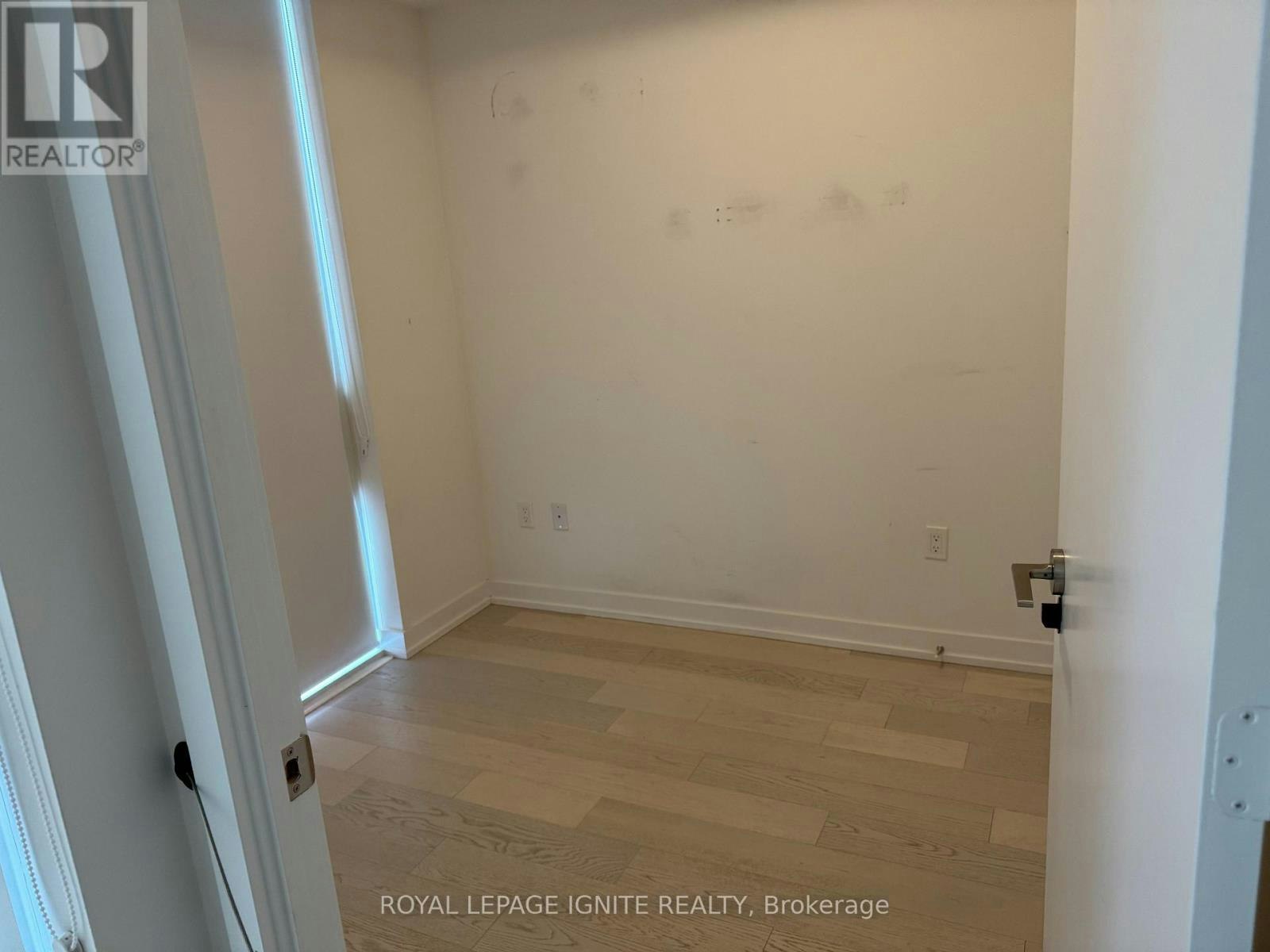 2402-1 Yorkville Avenue, Toronto, ON, M4W 0B1 - 13