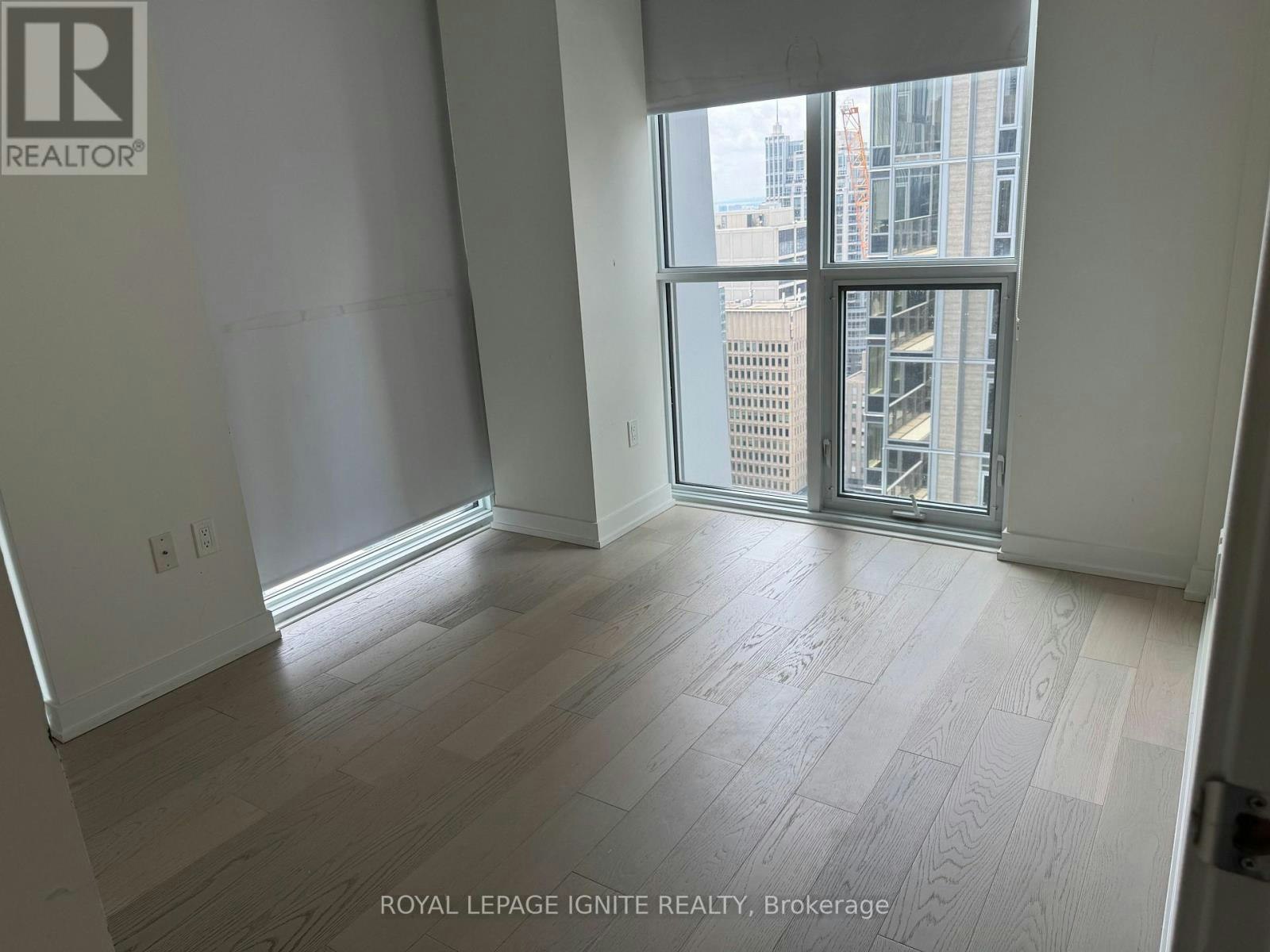 2402-1 Yorkville Avenue, Toronto, ON, M4W 0B1 - 17