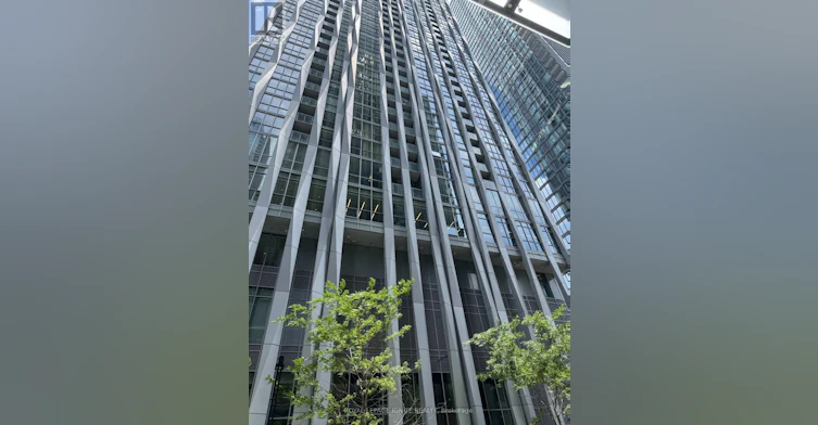 2402-1 Yorkville Avenue, Toronto, ON, M4W 0B1