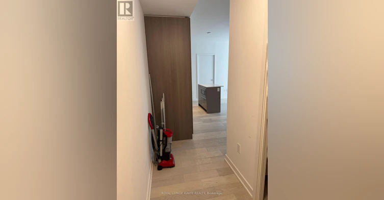 2402-1 Yorkville Avenue, Toronto, ON, M4W 0B1 - 7