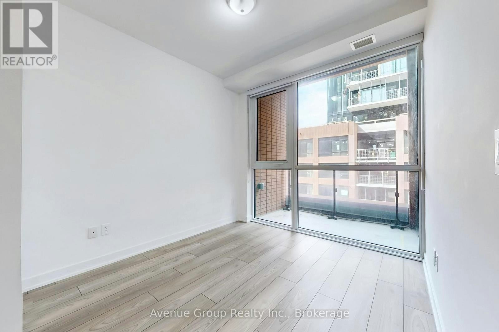 631-8 Tippett Road, Toronto, ON, M3H 0E7 - 23