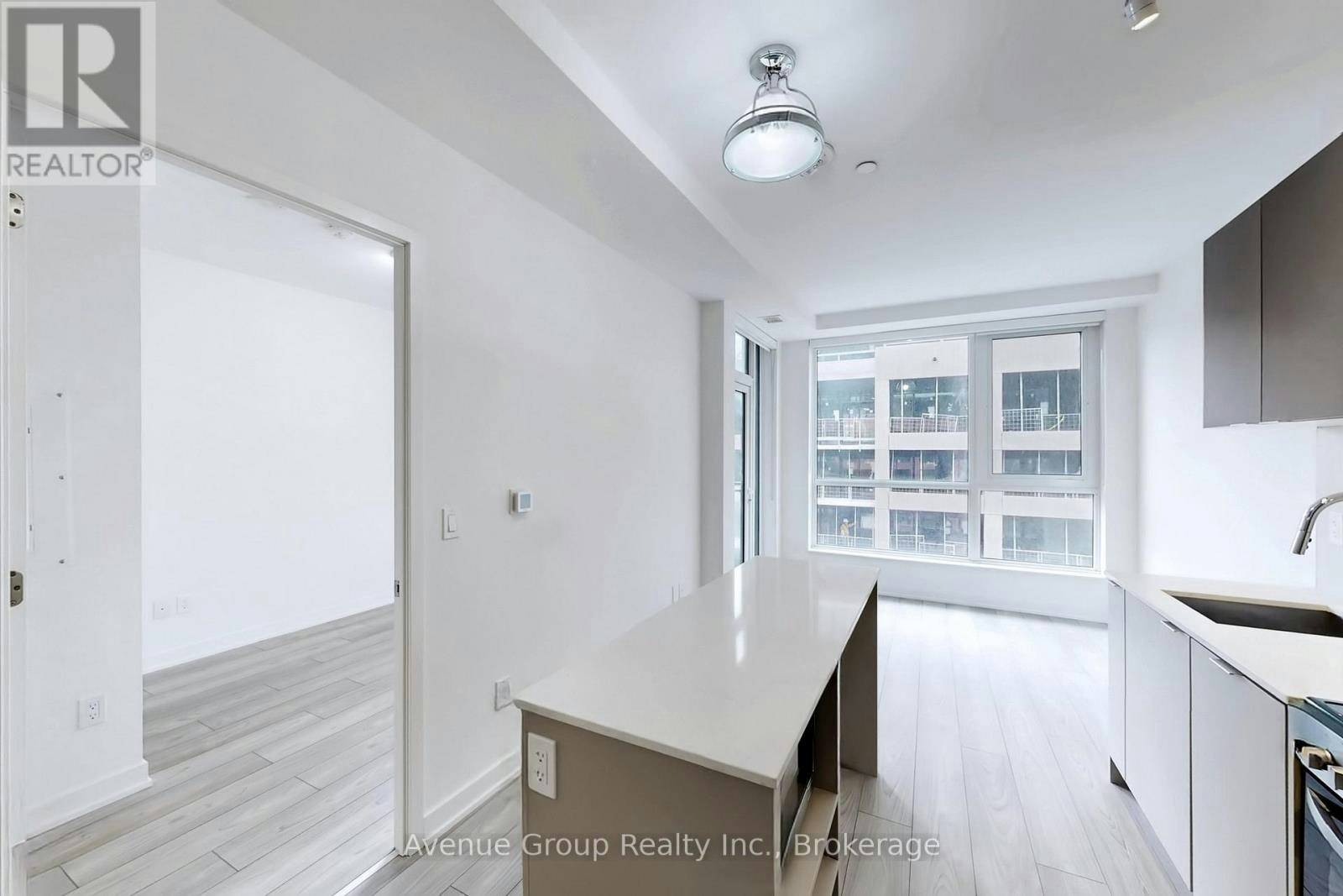 631-8 Tippett Road, Toronto, ON, M3H 0E7 - 18