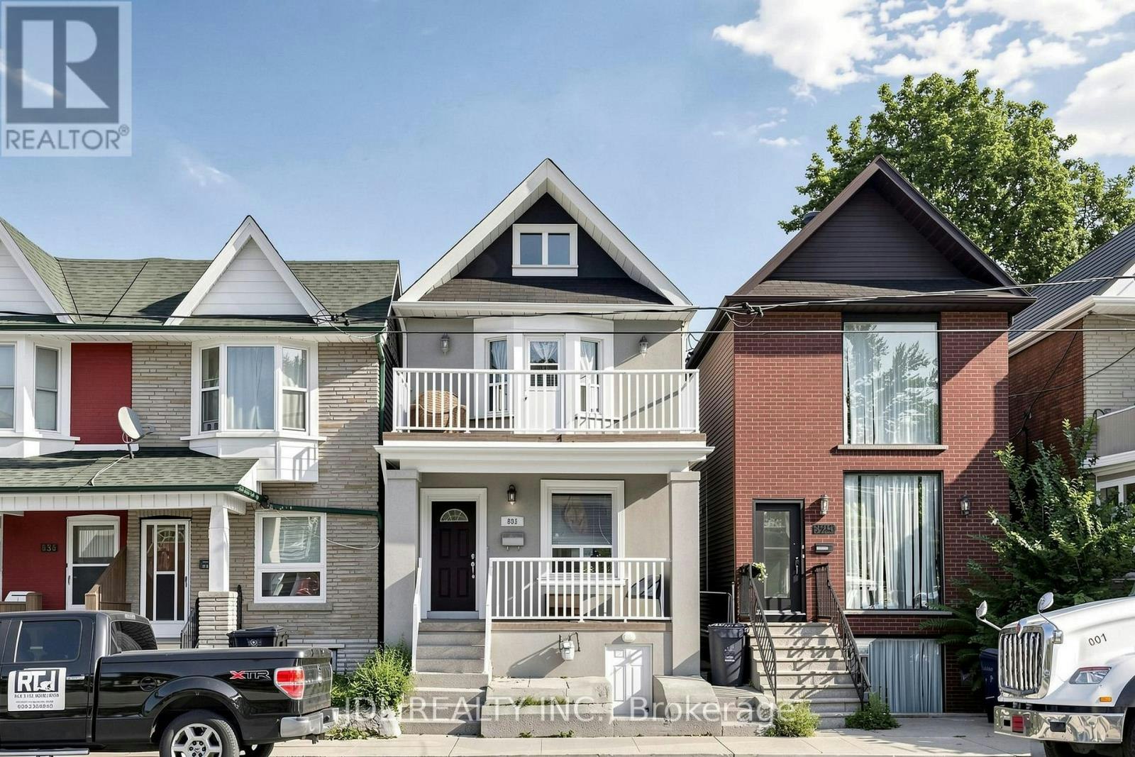 831 Pape Avenue, Toronto, ON, M4K 3T4