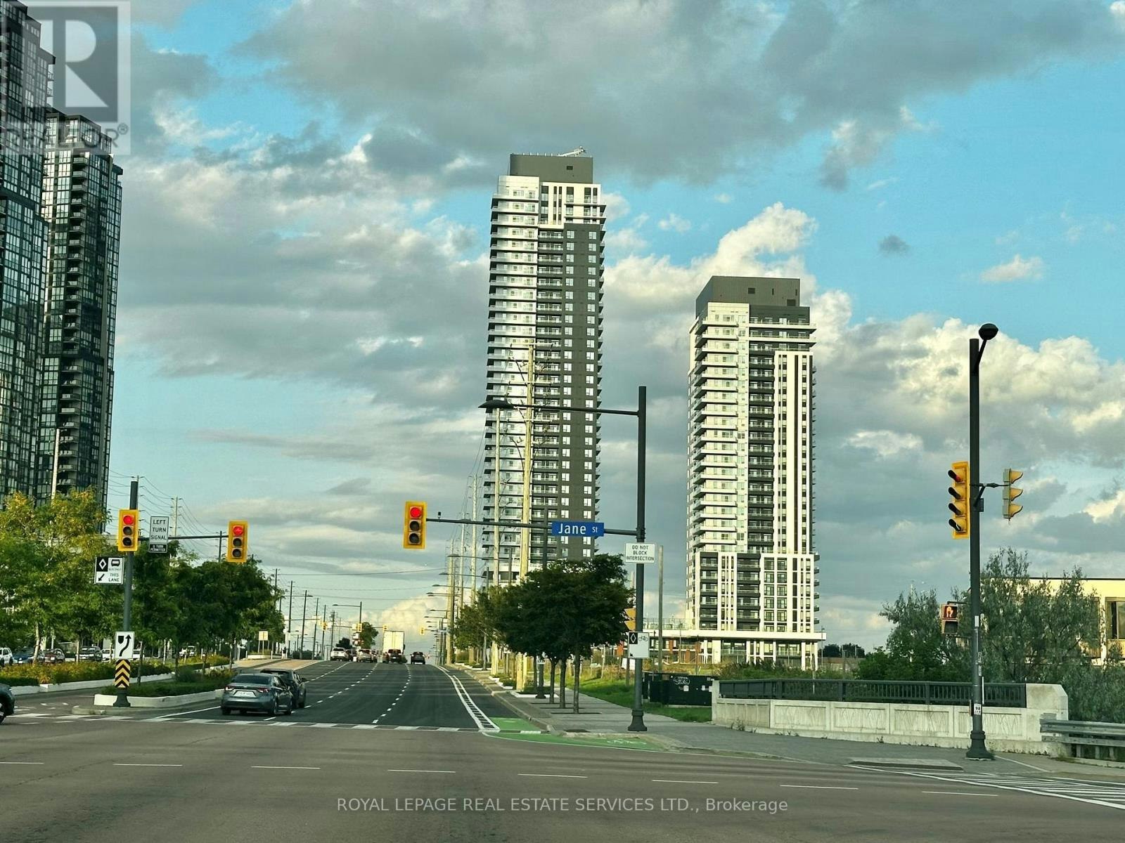 901-5 Meadowdale Road, Toronto, ON, L4K 0C7