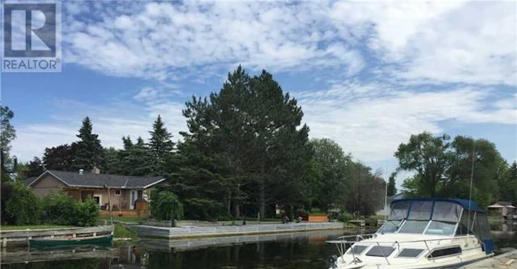 45 Bruce Avenue, Georgina, ON, L4P 1K4 - 2