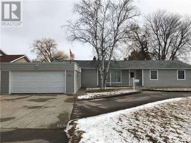 45 Bruce Avenue, Georgina, ON, L4P 1K4 - 4