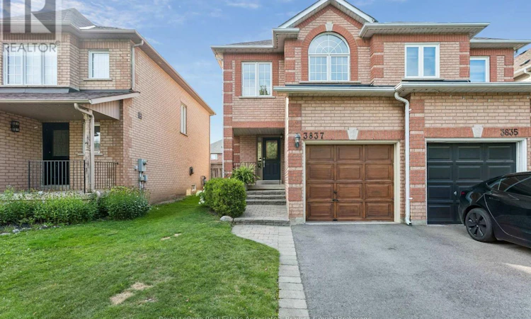 3837 Forest Bluff Crescent