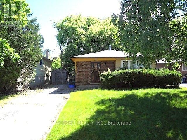 28 Harcourt Crescent, Kitchener, ON, N2P 1K9