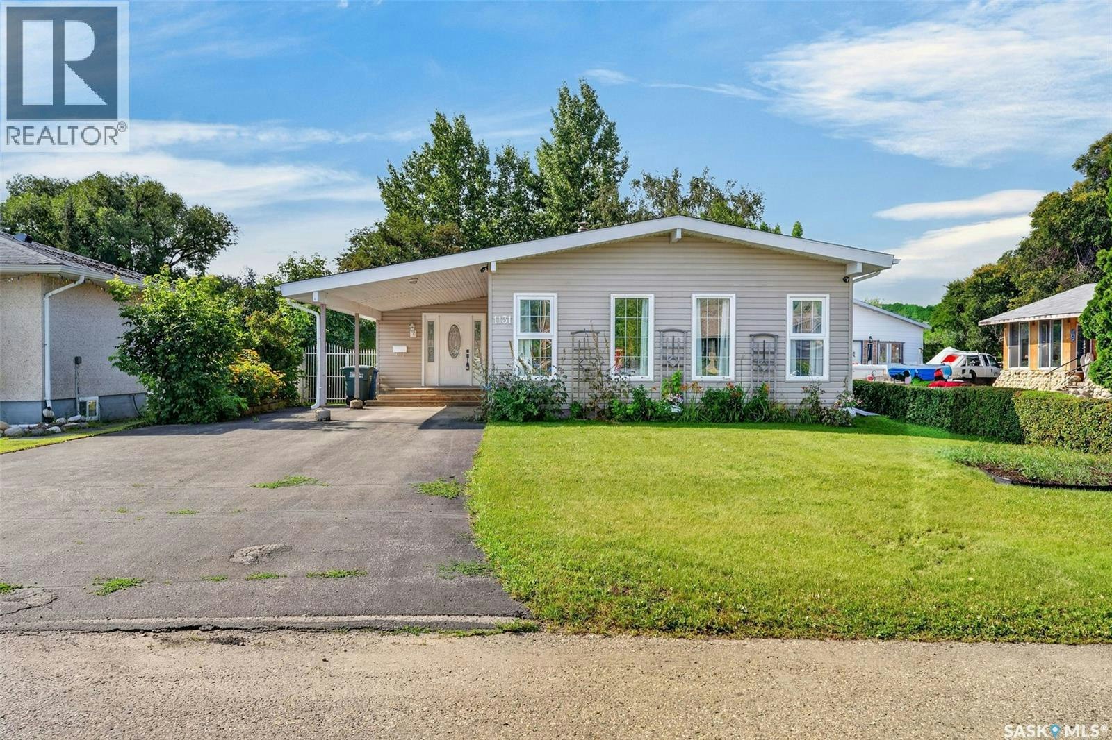 1131 6th Street E, Prince Albert, SK, S6V 0P8