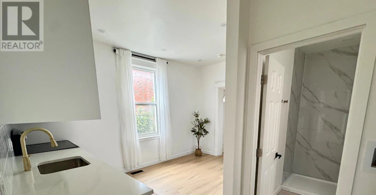 1-920 Gladstone Avenue, Ottawa, ON, K1R 6Y4 - 2
