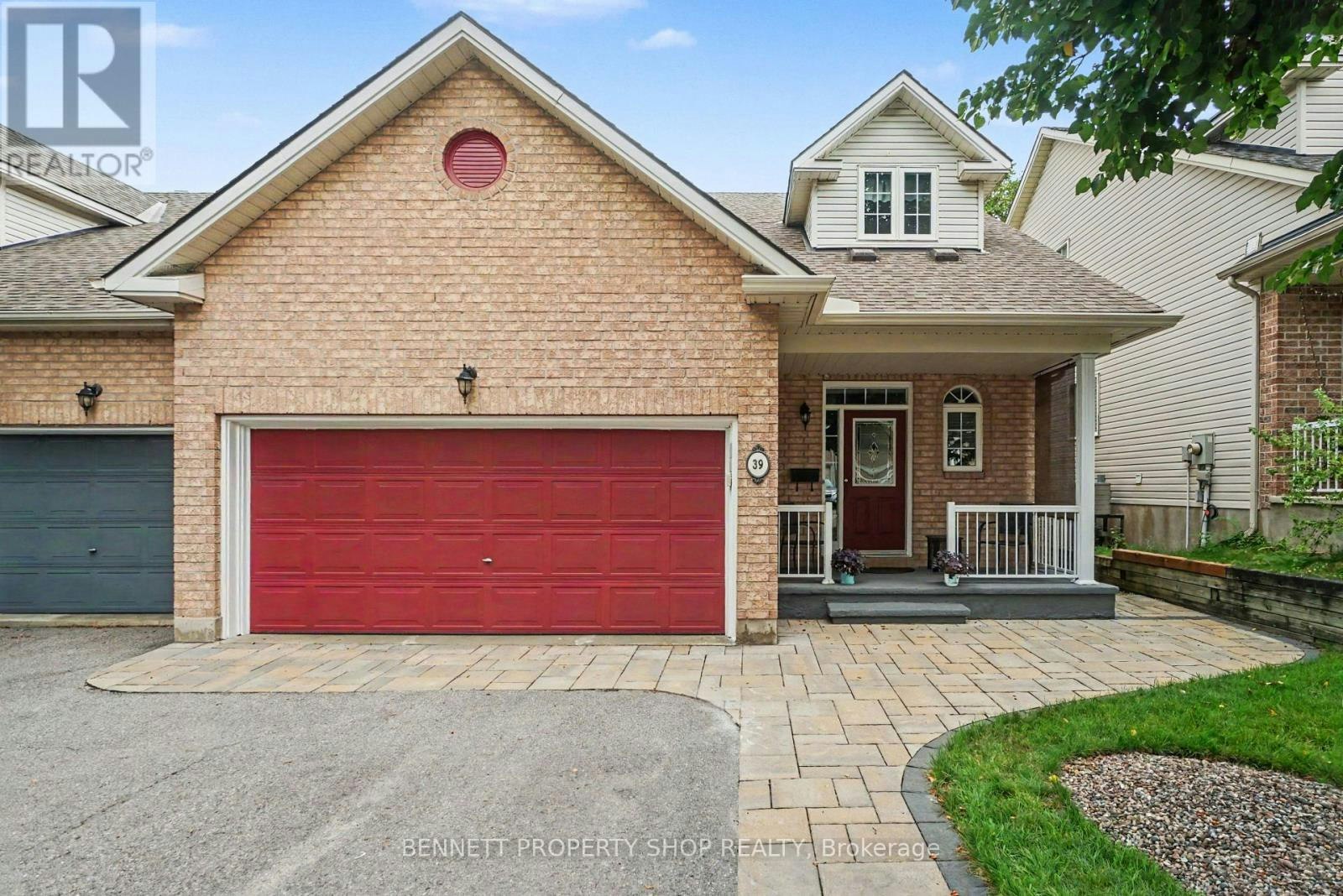 39 Foulis Crescent, Ottawa, ON, K2L 4H2
