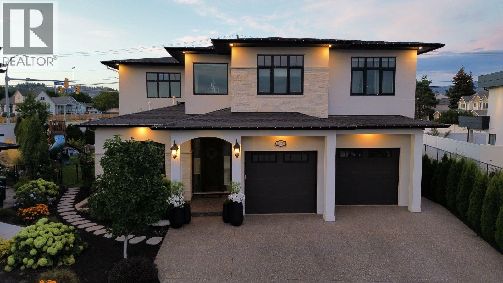 1907 Hemmerling Court, Kelowna, BC, V1V 1X1