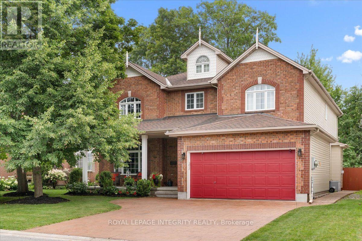 40 Bon Echo Crescent, Ottawa, ON, K2M 2W6