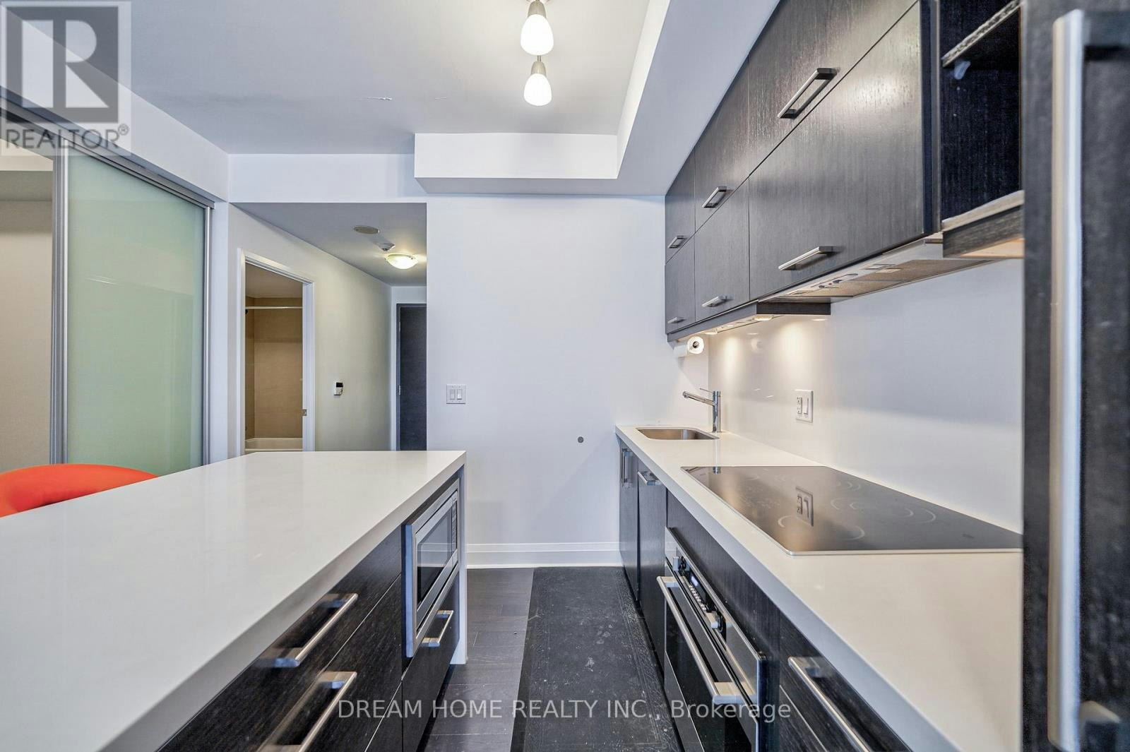 709-1080 Bay Street, Toronto, ON, M5S 0A5 - 8