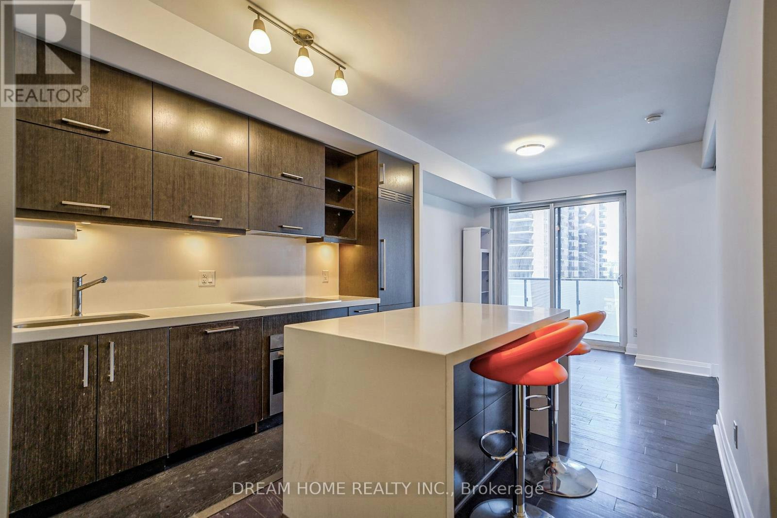 709-1080 Bay Street, Toronto, ON, M5S 0A5 - 7