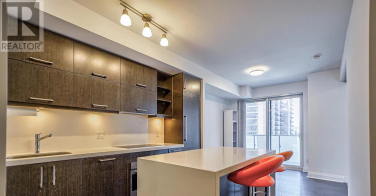 709-1080 Bay Street, Toronto, ON, M5S 0A5 - 7