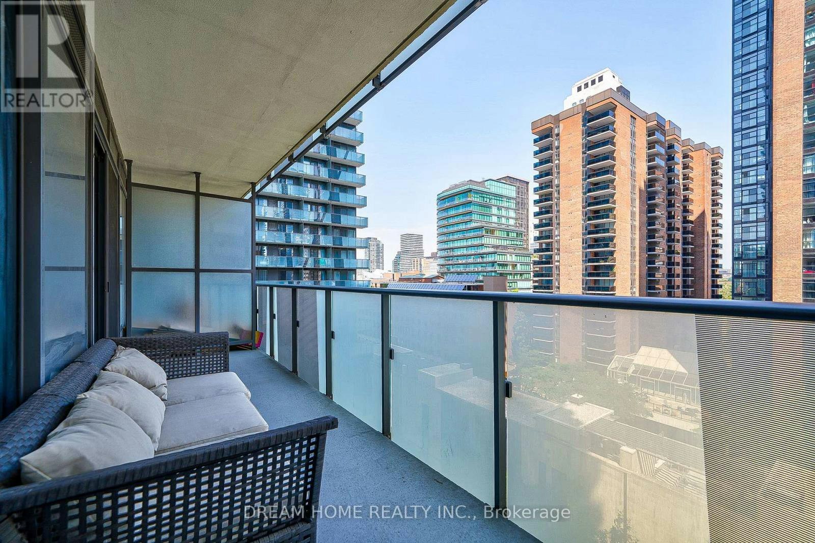 709-1080 Bay Street, Toronto, ON, M5S 0A5 - 17