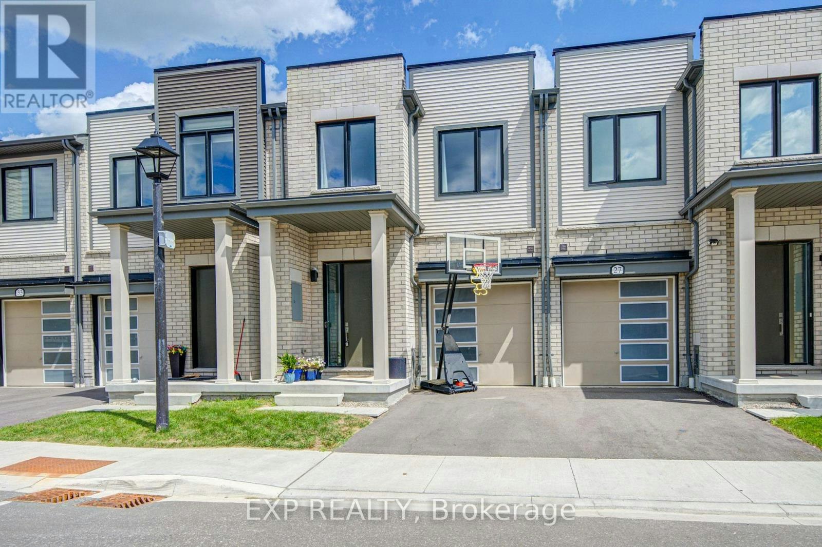 29 Sorbara Way, Whitby, ON, L1M 0M4