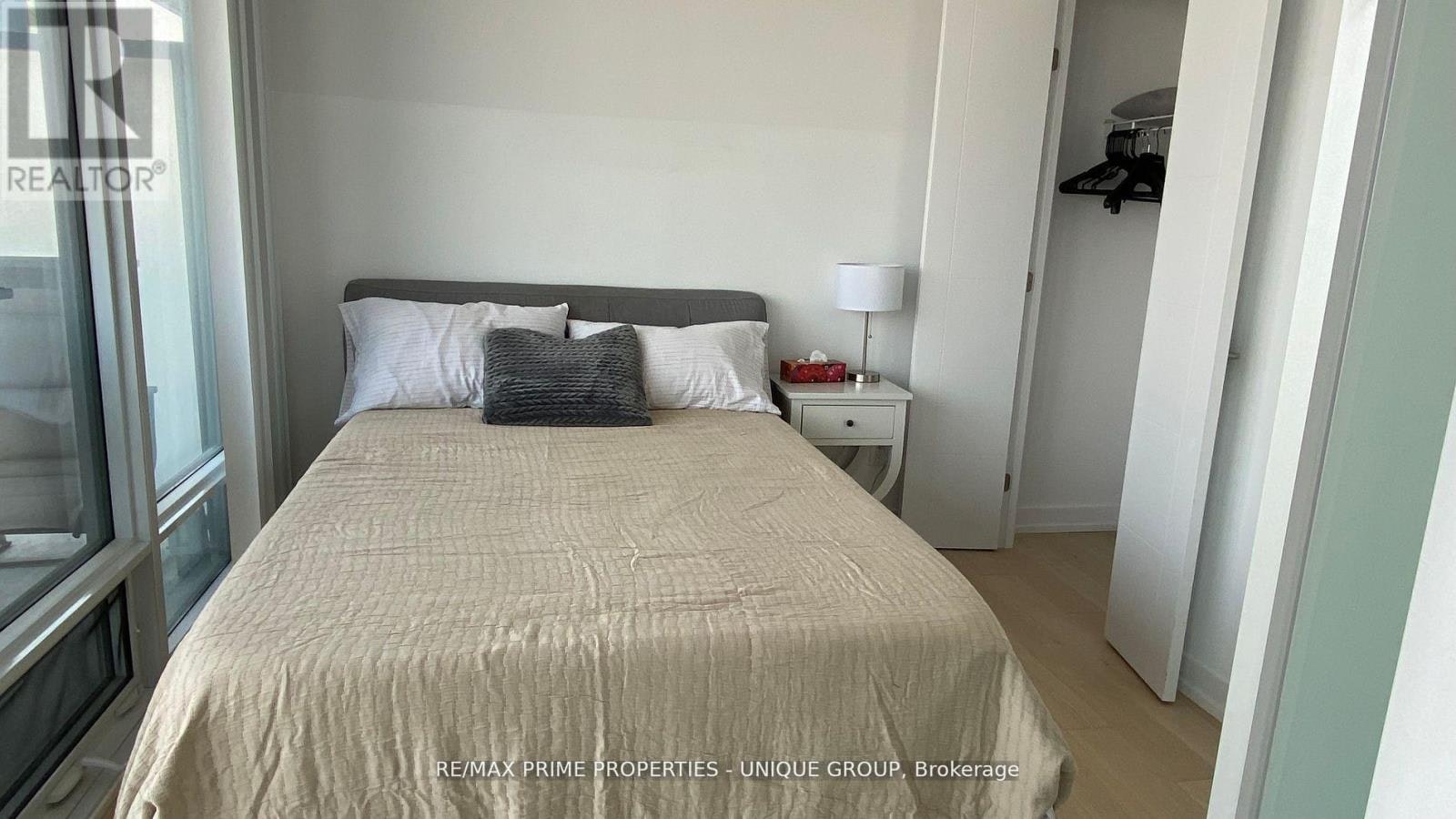3716-488 University Avenue, Toronto, ON, M5G 0C1 - 11
